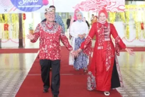 Pemkab Cirebon Lestarikan Budaya dan Promosikan Wisata Lewat Peragaan Busana