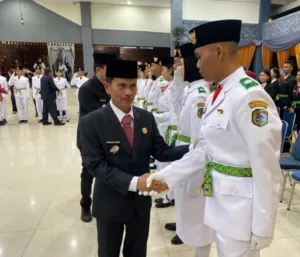 Bupati Sintang Kukuhkan 45 Anggota Paskibraka Kabupaten Sintang Tahun 2025