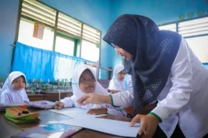 Dukungan Ekosistem Pendidikan Berhasil Kurangi Kesenjangan Mutu Pembelajaran Di Pesisir Cirebon