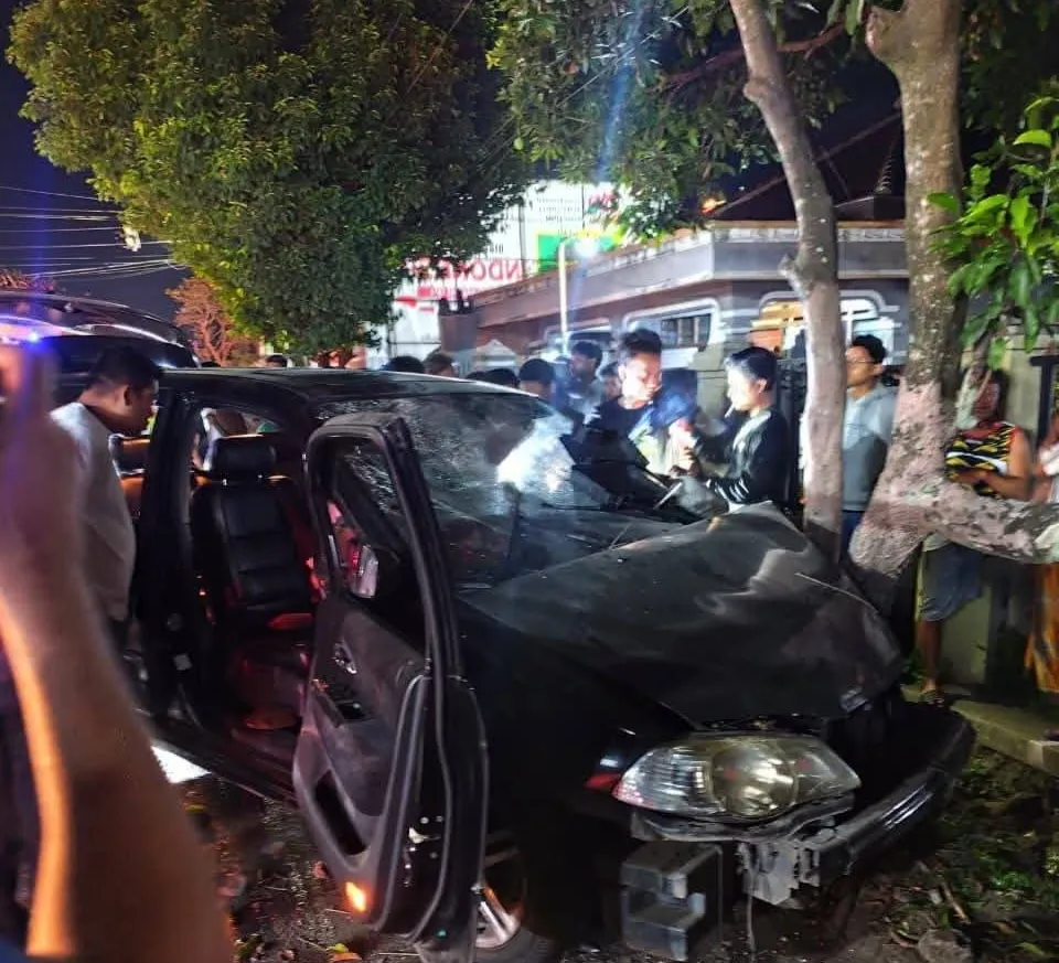 Tabrak Lari di Blitar: Guru Tewas, Pelaku Diduga Mabuk Dihajar Massa