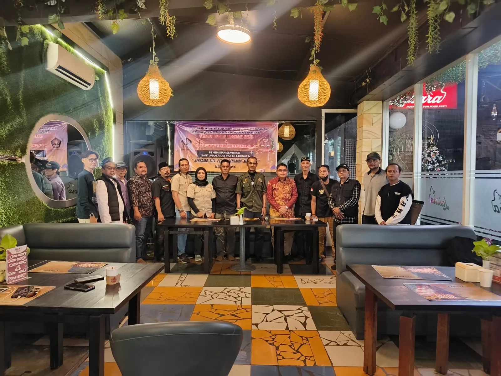 Bakti Sosial dan Santunan Anak Yatim-Dhuafa YBIM & PWIN : Teguhkan Semangat “Bersama Kita Peduli, Bersama Kita Bisa”