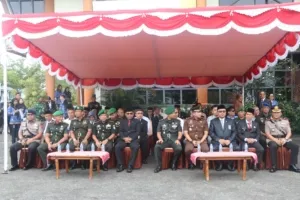 Kasiintel Kasrem 121/Abw hadiri Upacara peringatan Hari Ulang Tahun (HUT) ke-69 Pemerintah Provinsi Kalimantan Barat