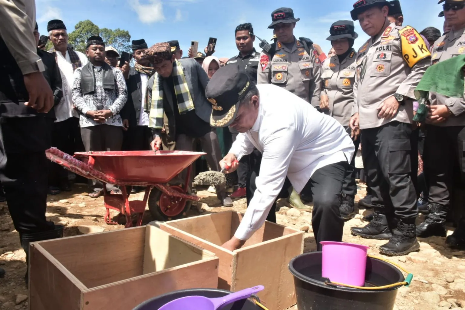 Polri Dengan Semangat, Bangun Dua Jembatan Bailey di Palembayan, Bupati Agam, Simbol Bangkitnya Harapan