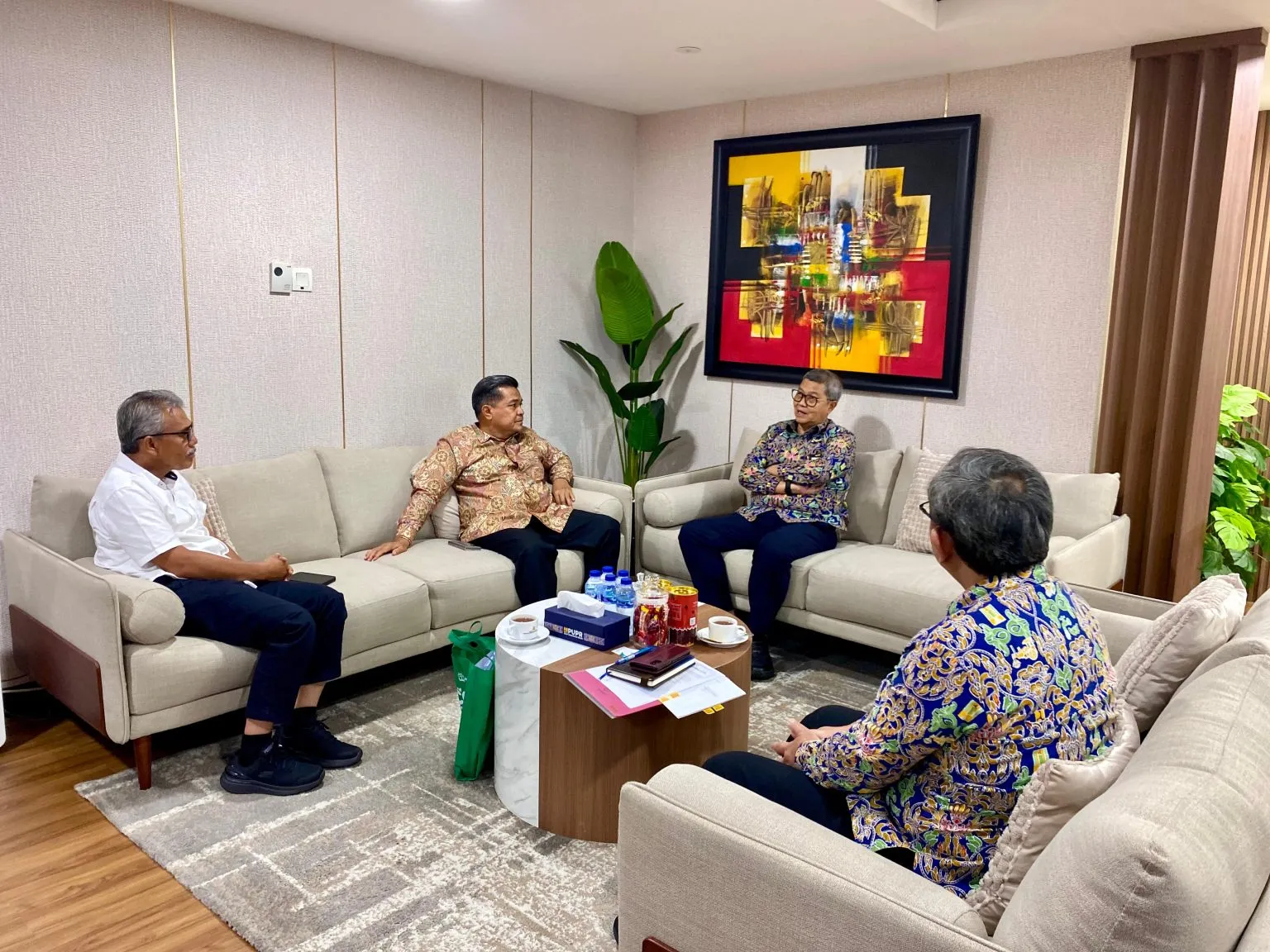 Bupati Agam, Datangi Kementrian PUPR,   Usulkan Pembangunan Kembali Infrastruktur Terdampak Bencana