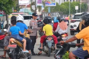 Polres Sintang Laksanakan Pengamanan Pasar Juadah di Hari Pertama Puasa