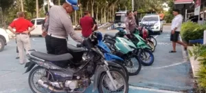 Polres Agam Dengan Semangat Amankan Kendaraan Gunakan Knalpot Racing Saat patroli subuh