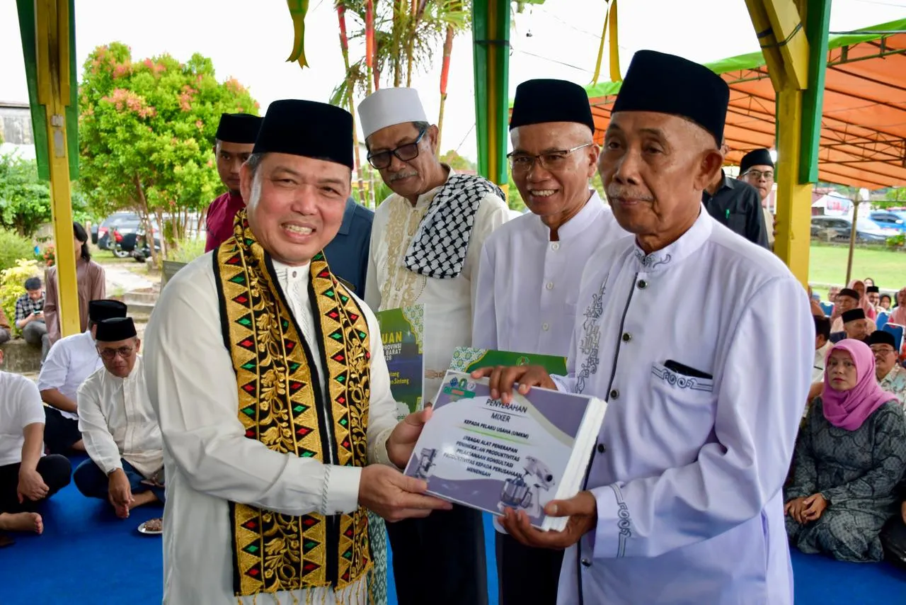 Gubernur Kalbar Safari Ramadhan ke Sintang, Serahkan Banyak Bantuan
