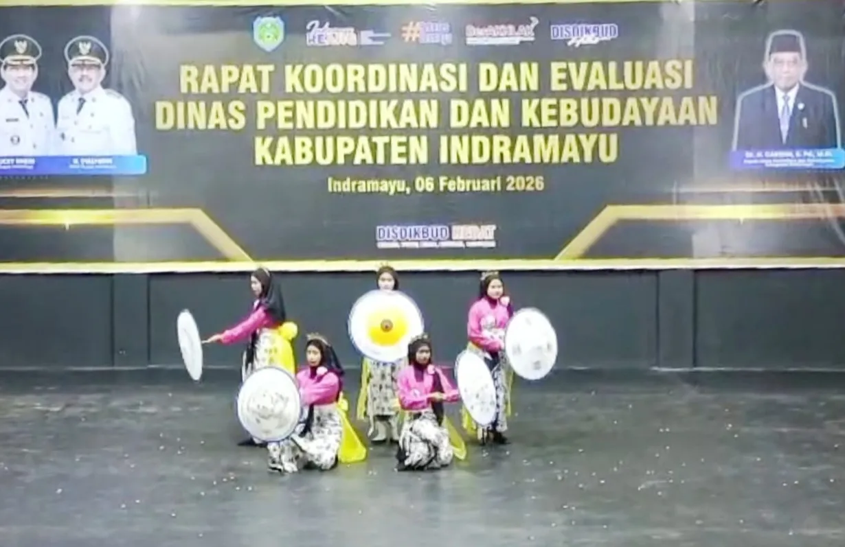 Pentas Aksi Kreativitas Seni Siswa SMPN 3 Sindang Memukau Peserta Rakor dan Evaluasi Disdikbud Indramayu