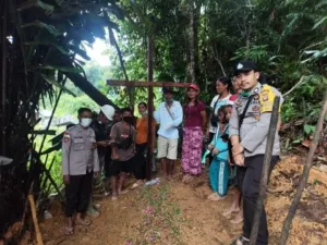 Layanan 110 Jadi Jembatan Harapan, Kisah Haru Keluarga Terpisah Jarak dari Flores ke Ambalau Sintang