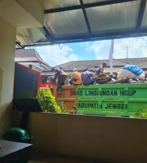 Dinas Lingkungan Hidup Kabupaten Jember Abaikan Septi Kesehatan Dan Keamanan Pekerjanya